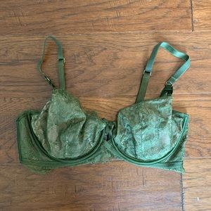 Victoria’s Secret Very Sexy Bra 34DD